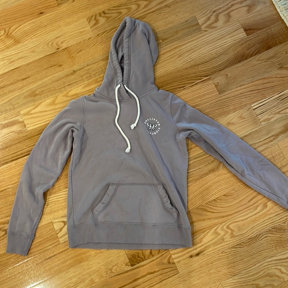 hollister purple sweatshirt